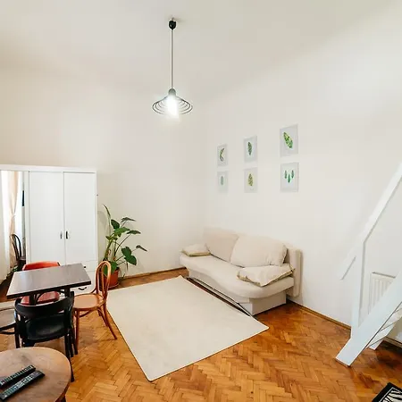 Apartment Mathe 3